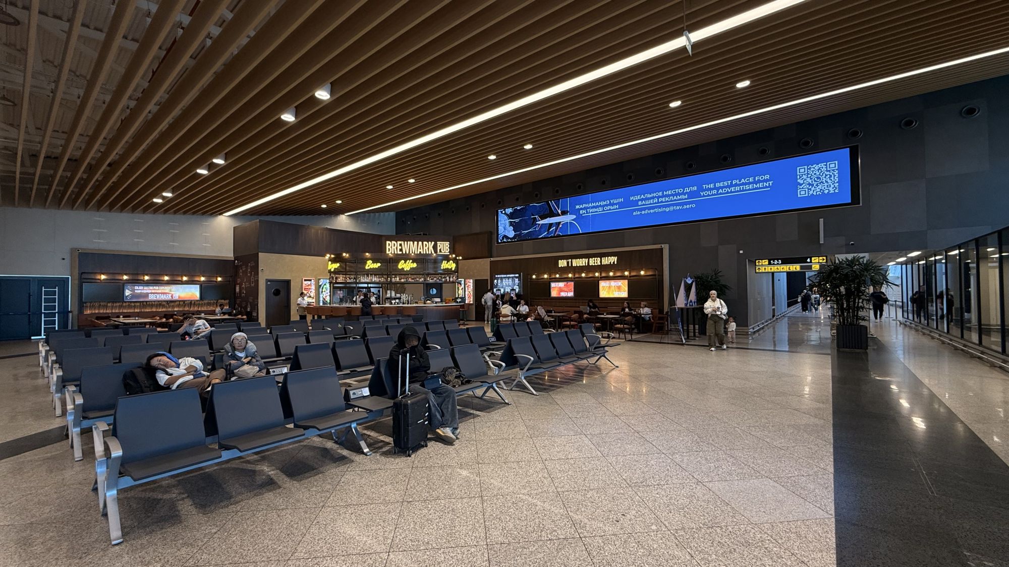 Gates 4-5 Boarding Area